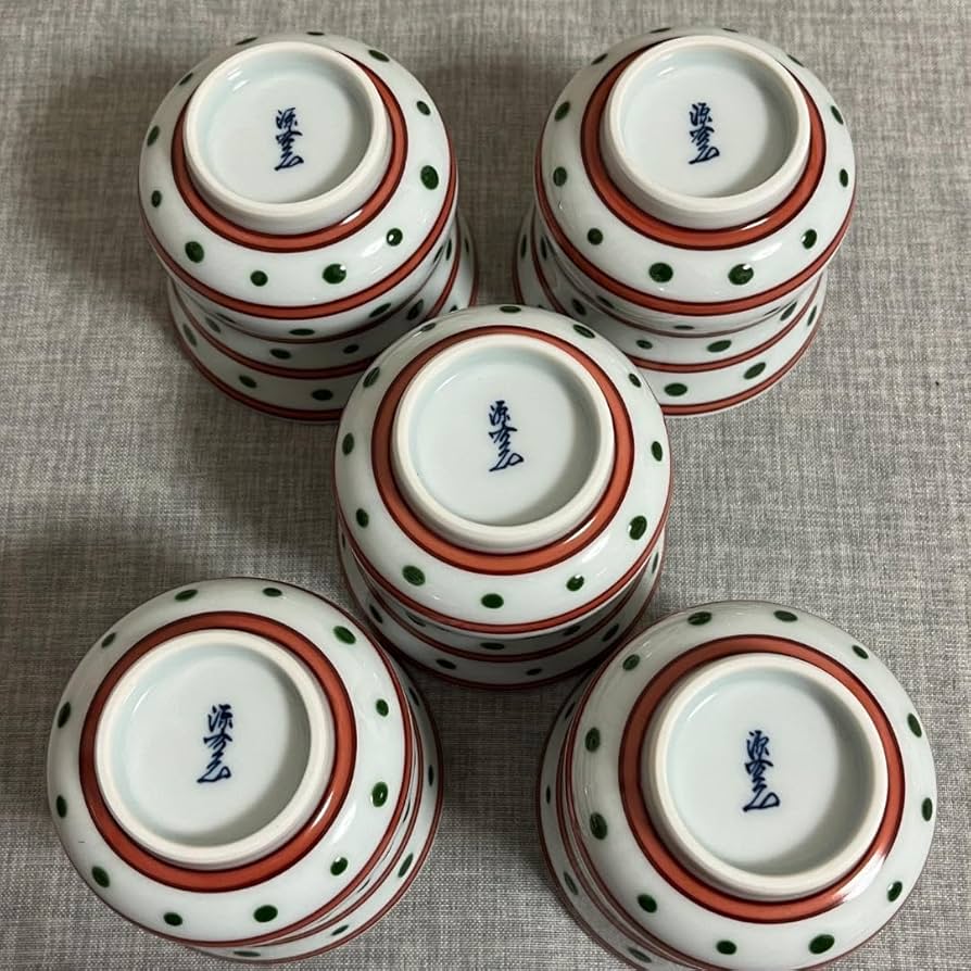 新品未使用　有田焼 源右衛門窯 赤絵筋丸紋 茶碗 湯呑み 5客共箱 新品未使用 有田焼 源右衛門窯 赤絵筋丸紋 茶碗 湯呑み 5客共箱 - メルカリ